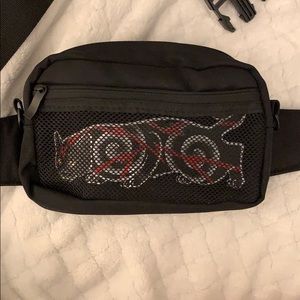 Monmon Cats Waist Bag (Electric Cat)
